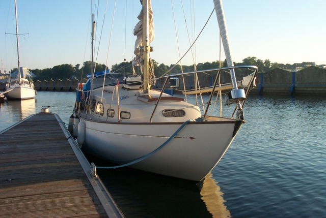 157, SILBERLACHS, Travemünde, D. Ejer: Peter Schlichting, D. Ejeren er 80 år (2010), og har sejlet i sin Bianca 27 siden 1970.